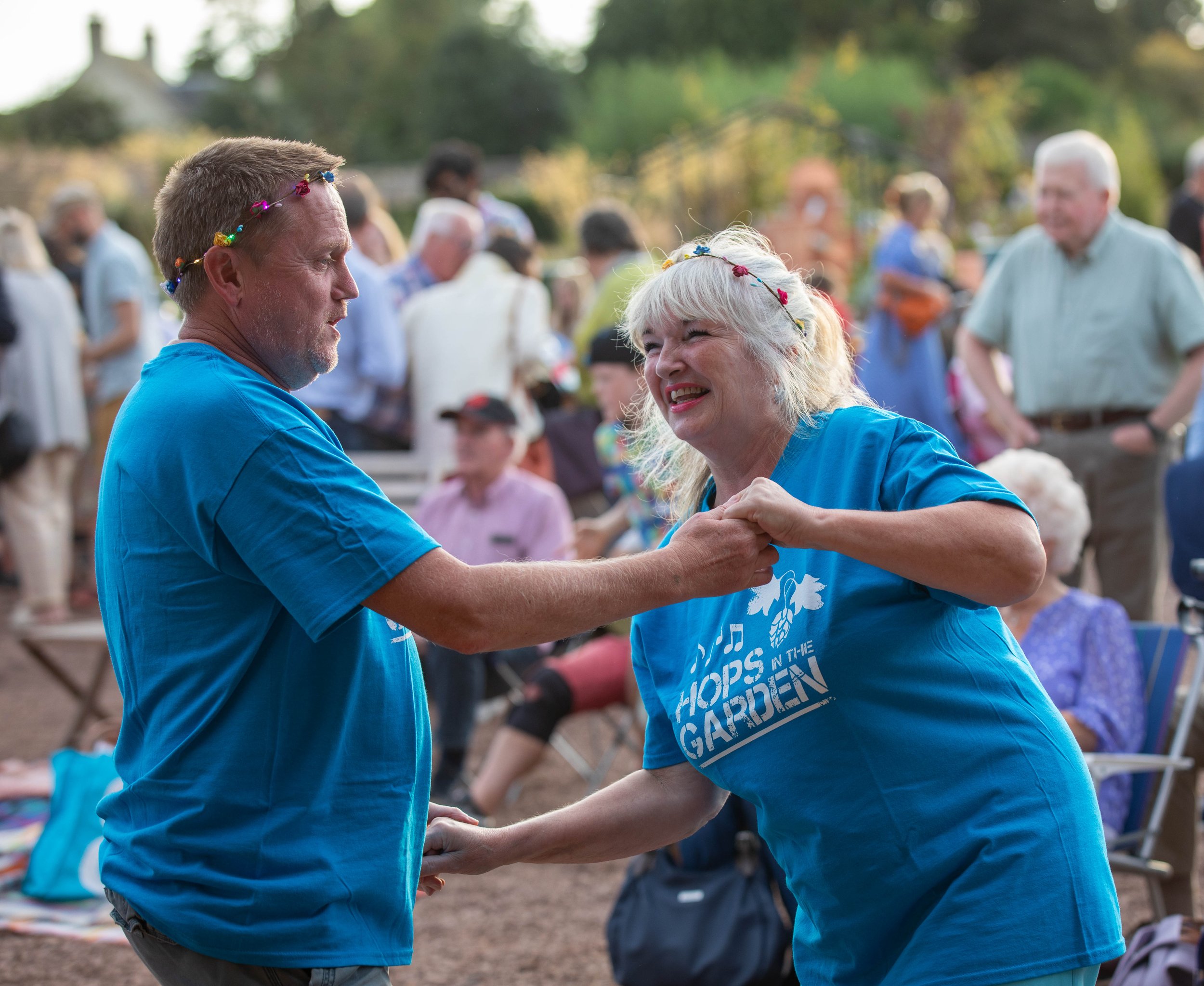 Hops in the garden 2023-2.jpg