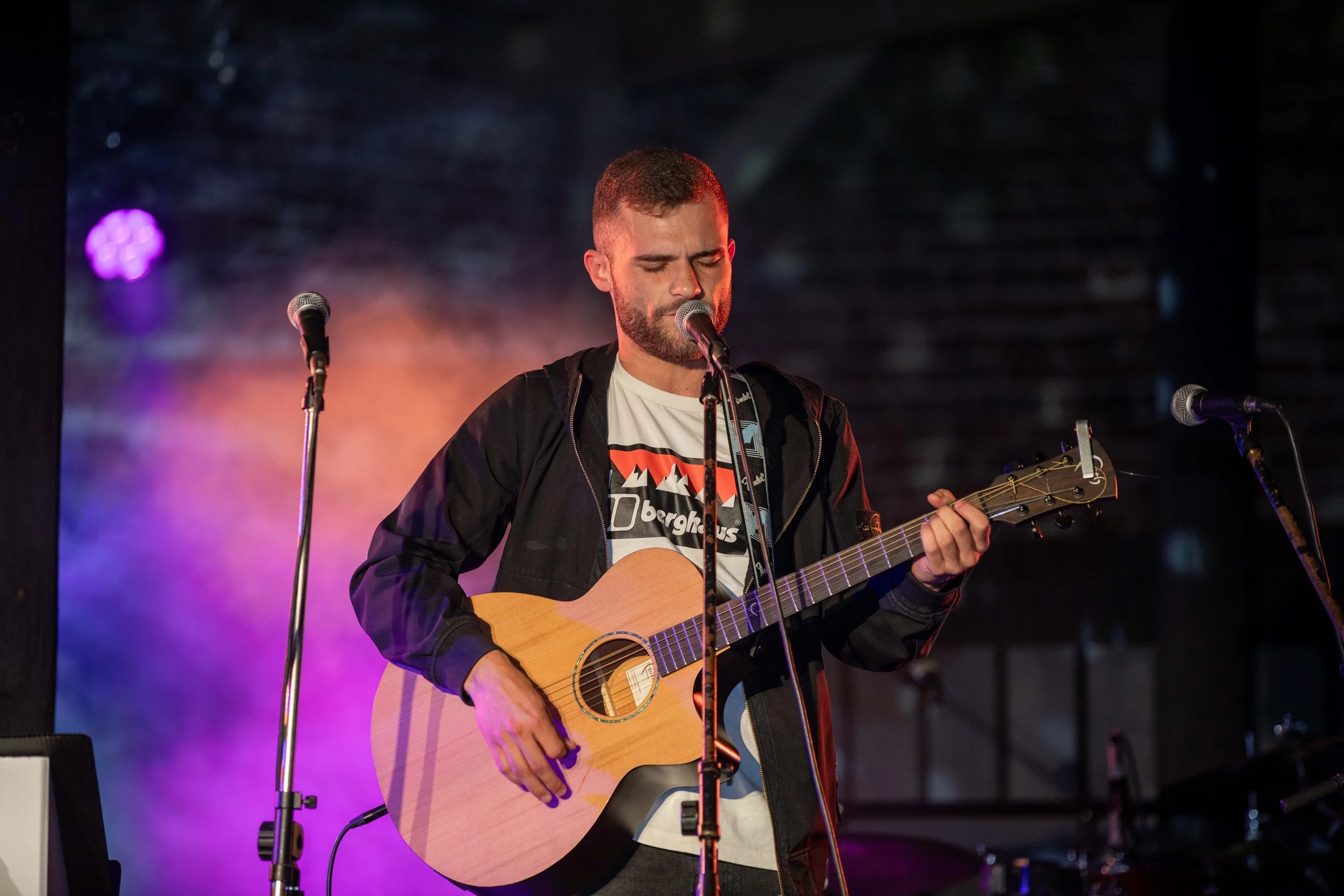 Hops in the garden 2023-172.jpg