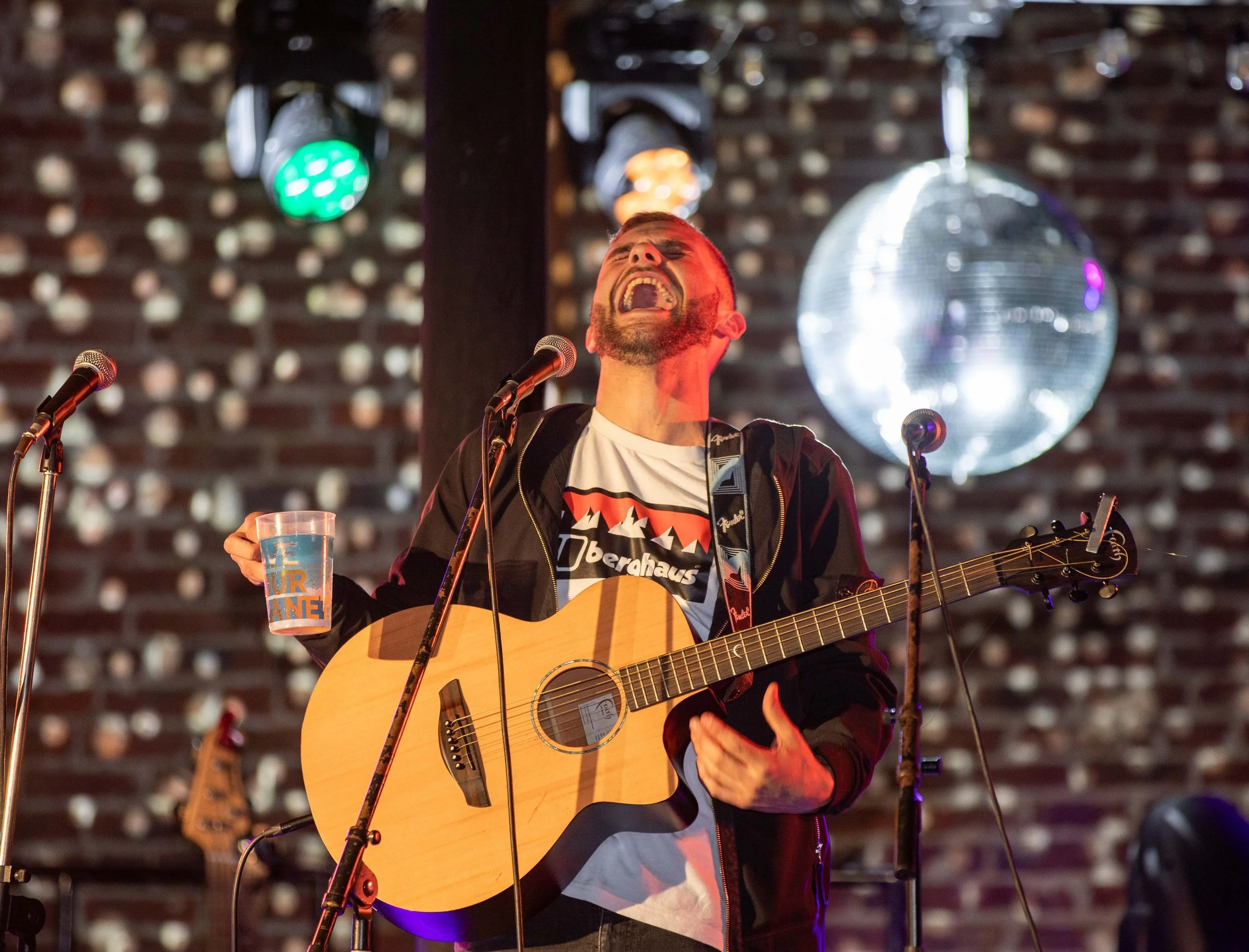 Hops in the garden 2023-178.jpg