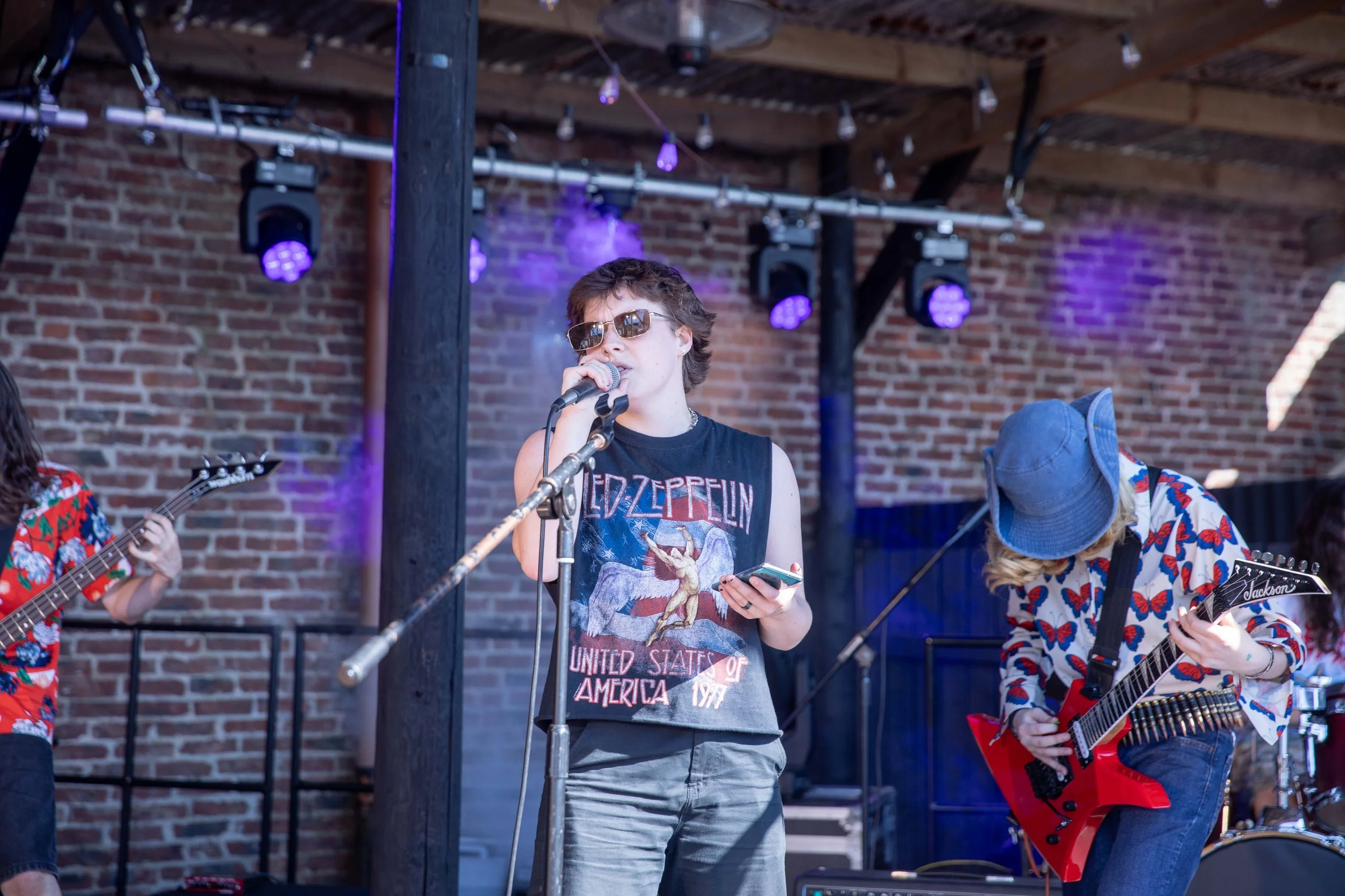 Hops in the garden 2023-10.jpg