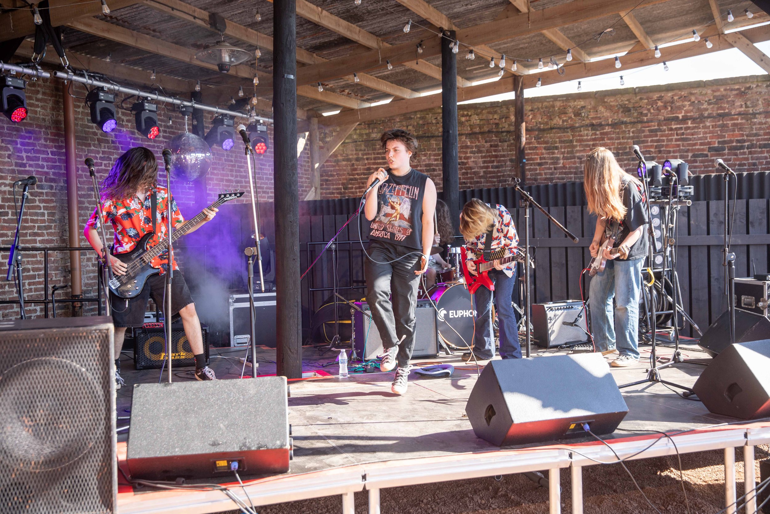 Hops in the garden 2023-13.jpg