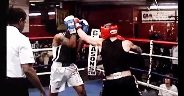 First clip was my very first boxing match back in May of 2016. Hard to watch today 🙈😅but we all gotta start somewhere, right?
.
This was a journey I began because of questions I needed to answer, not any accomplishments or a particular destination.