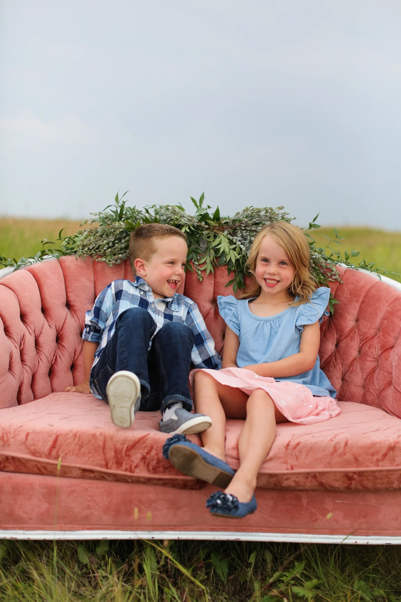 Lindsay_Skeans_Photography-Sofa_Sessions-7.jpg