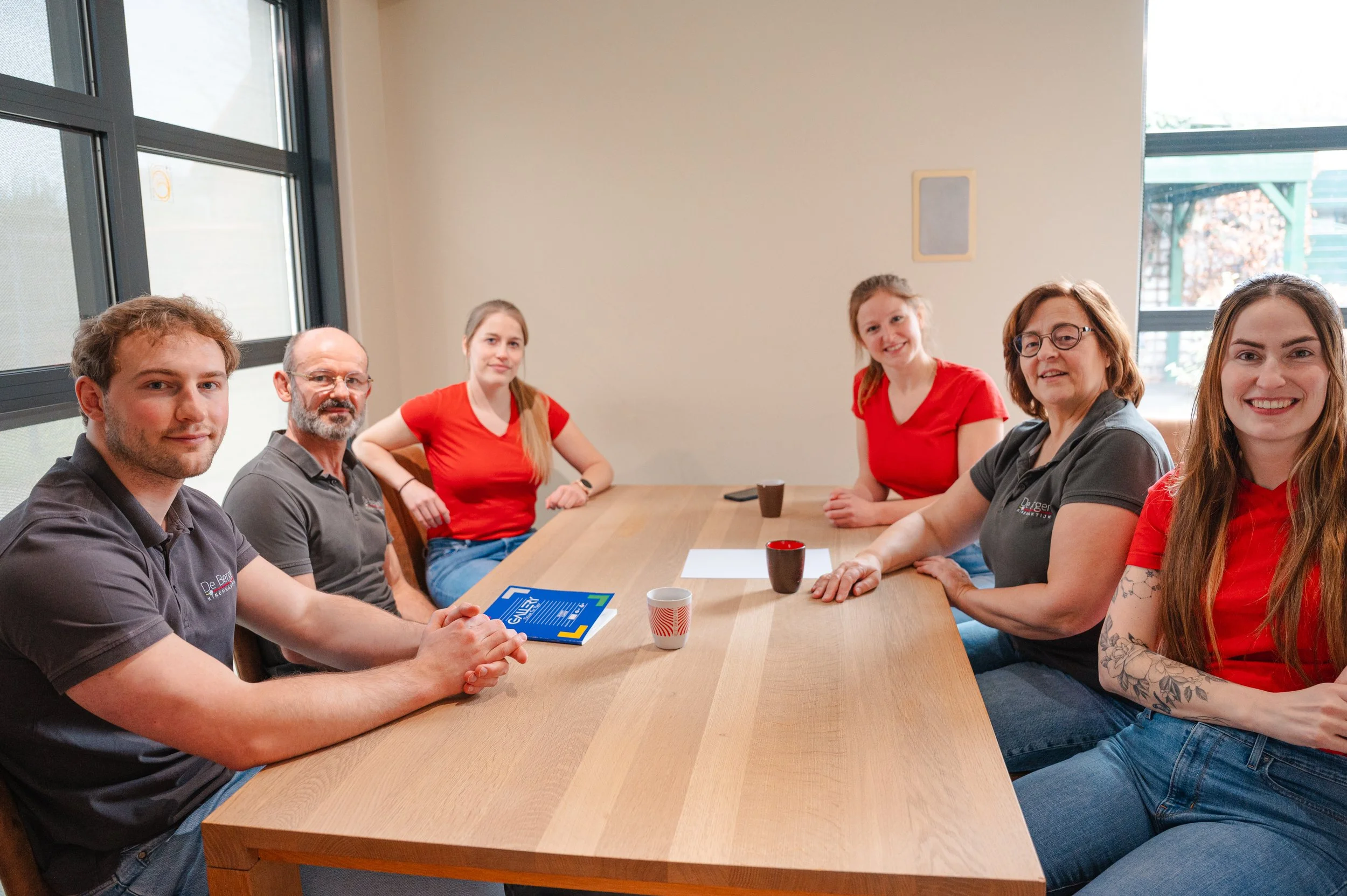 Kine De Bergen (141 van 147) team tafel.jpg