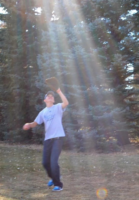 playing_catch.1ff3b4c.jpg