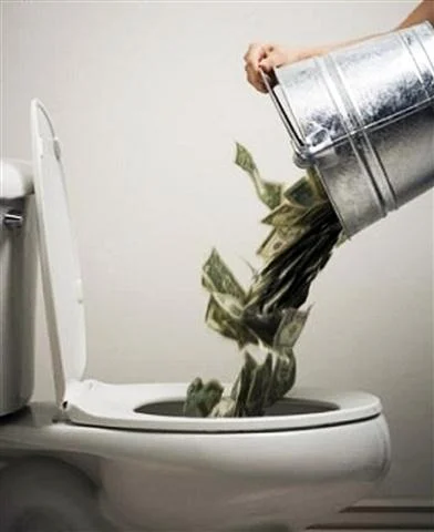 tirar-el-dinero.jpg