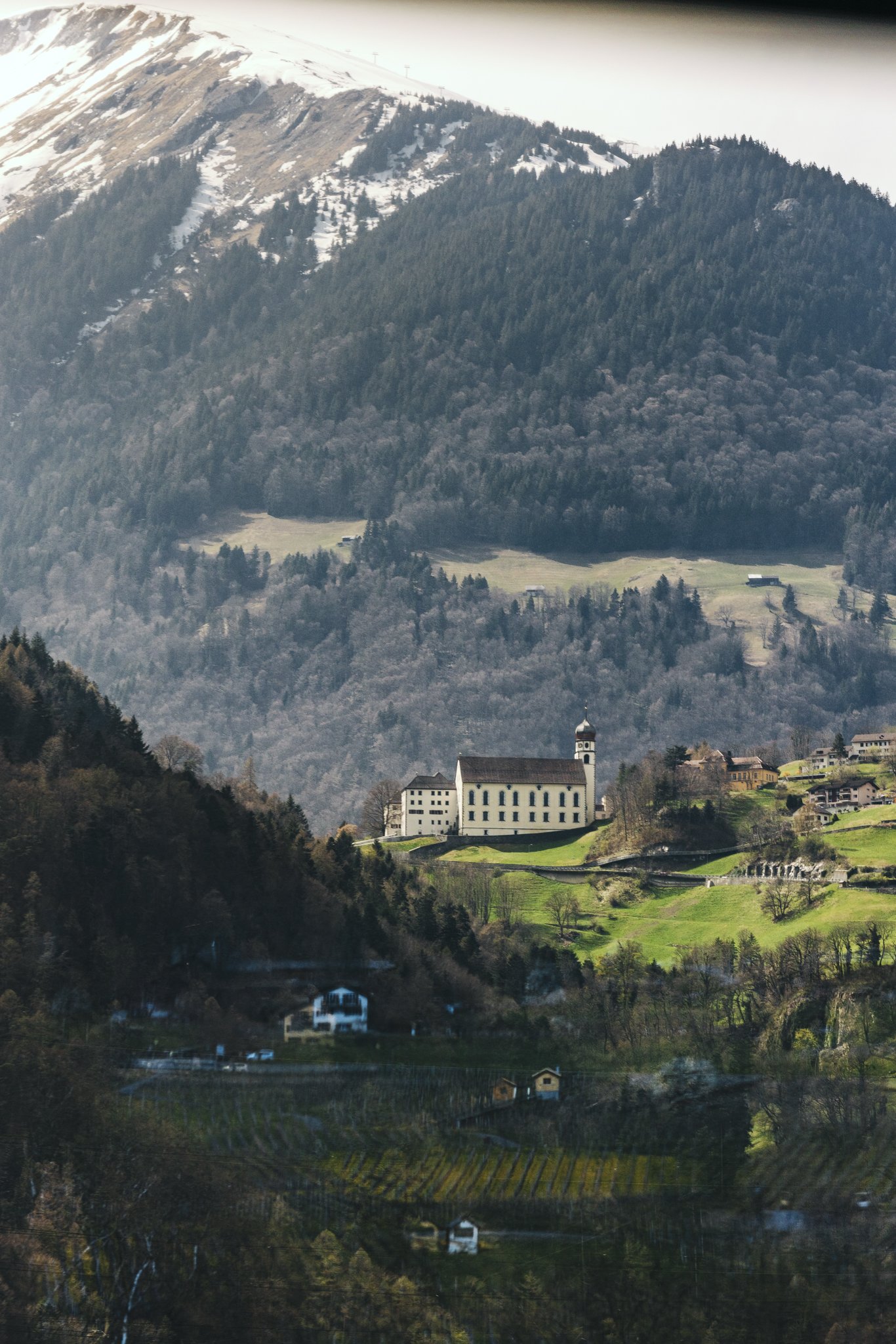 TrainScenery_LAAX-to-Zurich_SU_BrandonParrish_1581.jpg