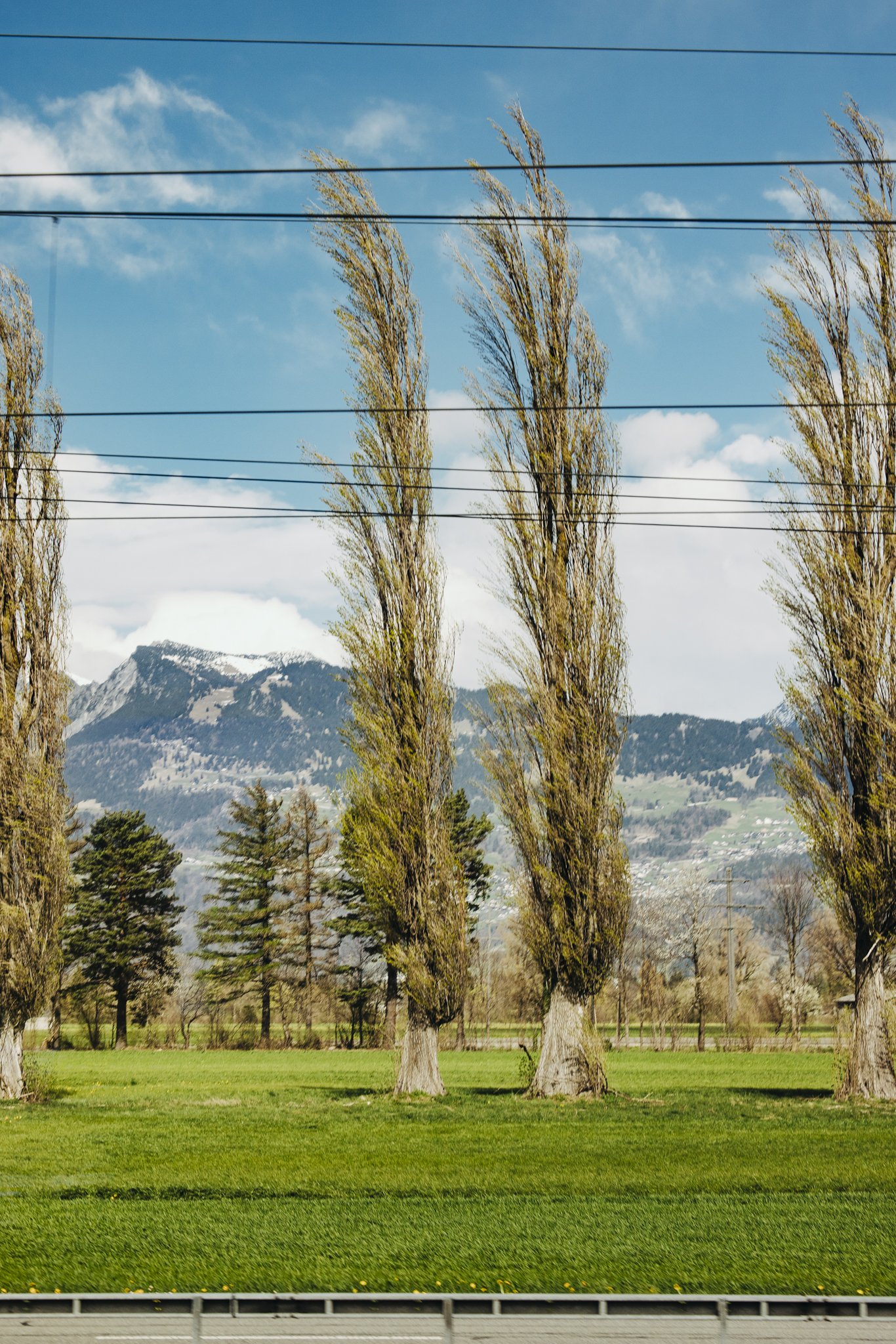 TrainScenery_LAAX-to-Zurich_SU_BrandonParrish_1602.jpg