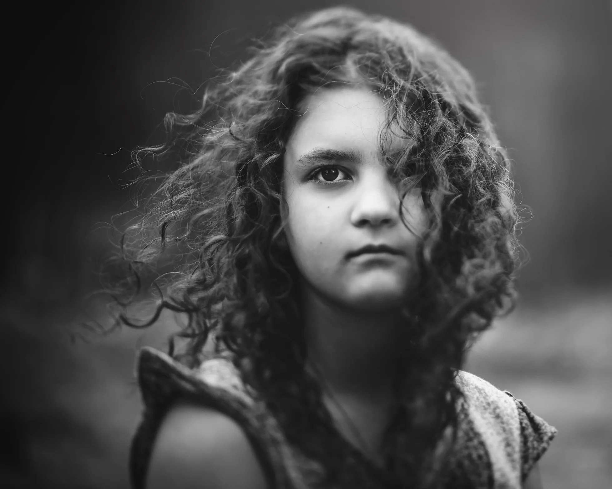 HOLLY AWWAD-"The Middle" 85mm freelensed, ISO 400, 1/1250