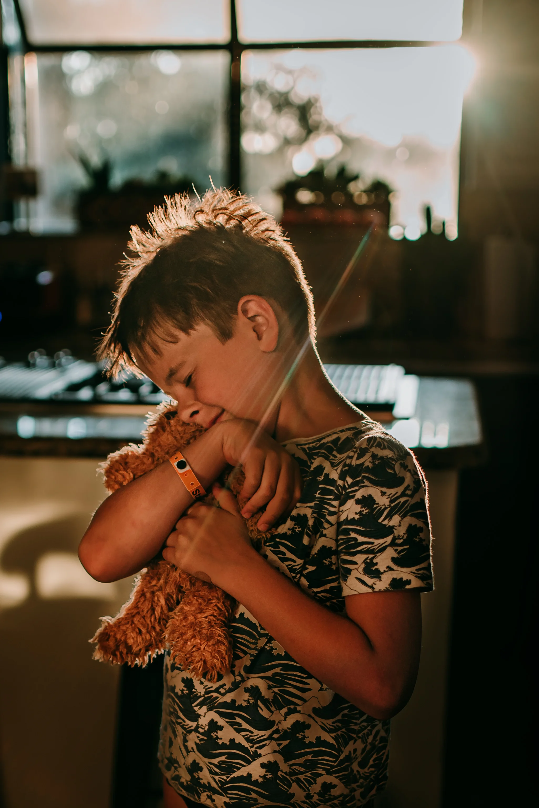 CHRISTINA MCLAUCHLIN - Teddy Loves 1/160 f1.4 ISO 100