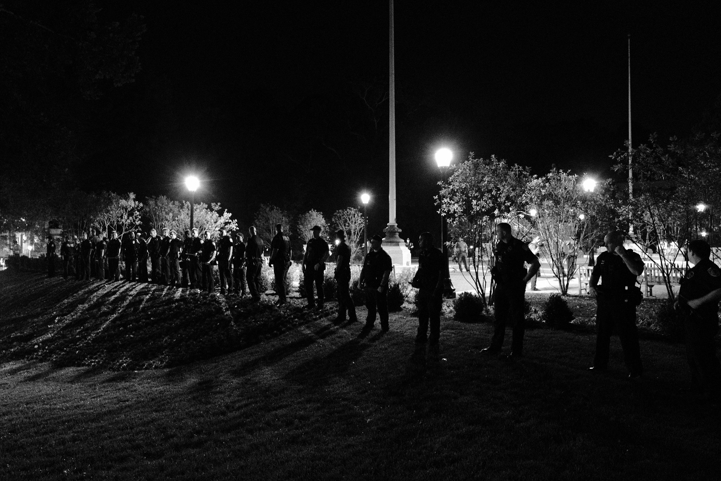  Police waited until the fighting was over and most of the white supremacists dispersed before lining up with cudgels at the ready to push injured students, protesters, citizens, and journalists away from the Thomas Jefferson Memorial.  Quiet, and a 