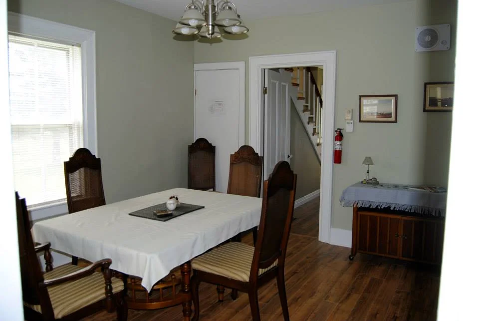 dining room.jpg
