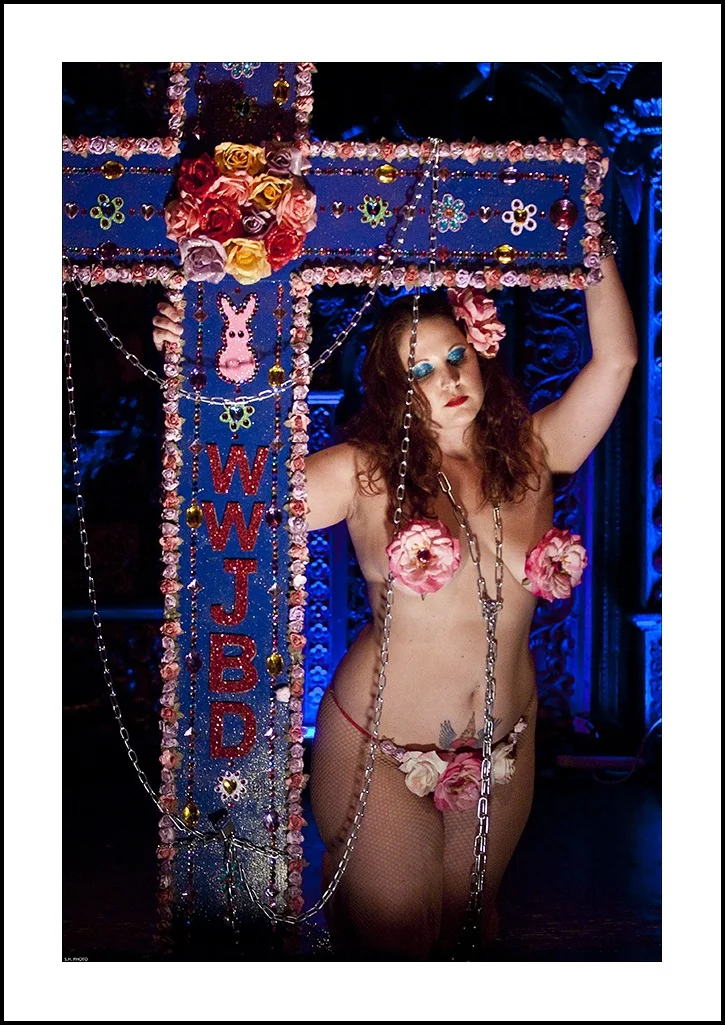 LIVE ON STAGE WITH PEEPSHOW MENAGERIE- SH PHOTO
