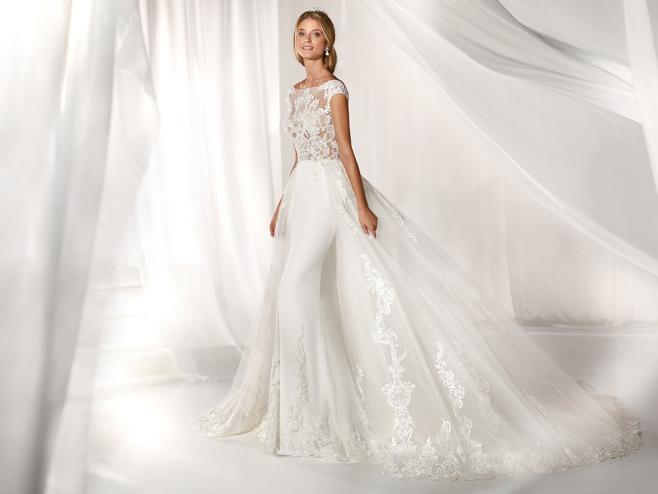 popular wedding dress styles 2019