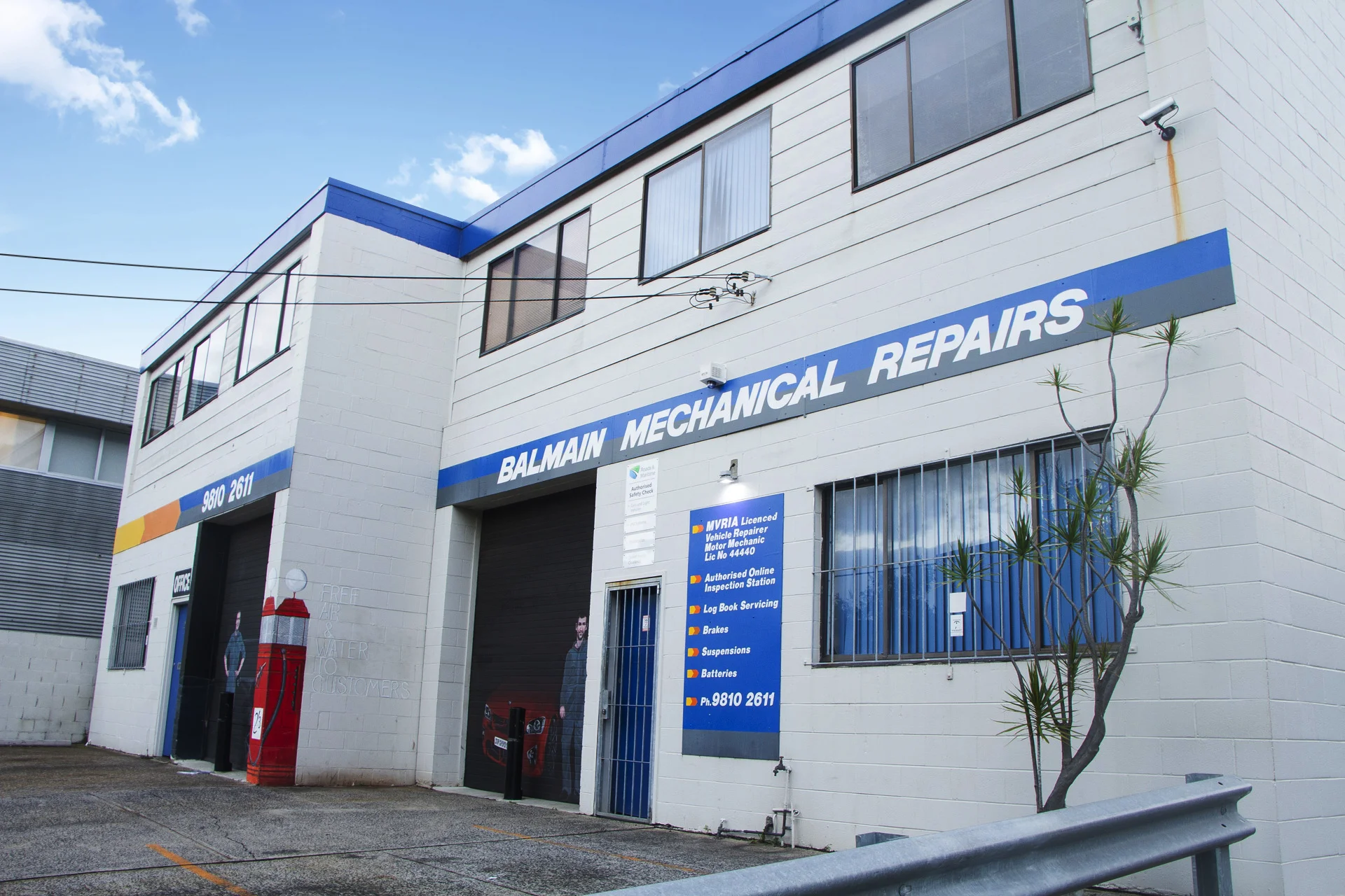 New_garage_small.jpg