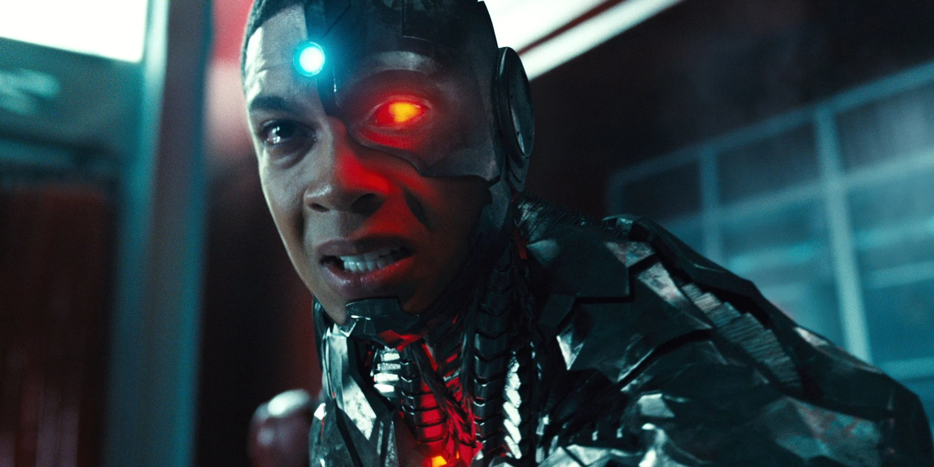 Justice-League-Trailer-Cyborg-Crying.jpg