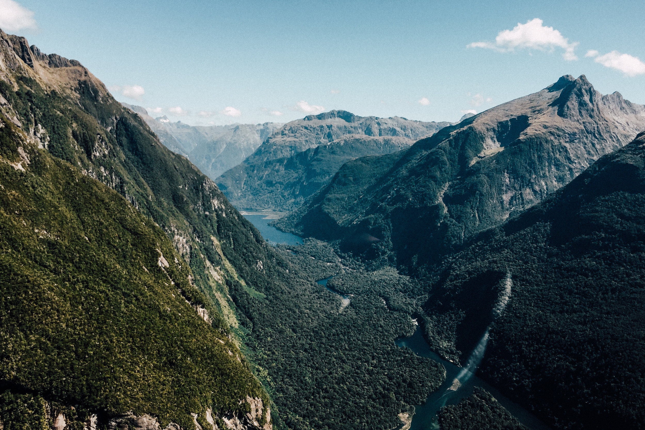 approaching milford sound