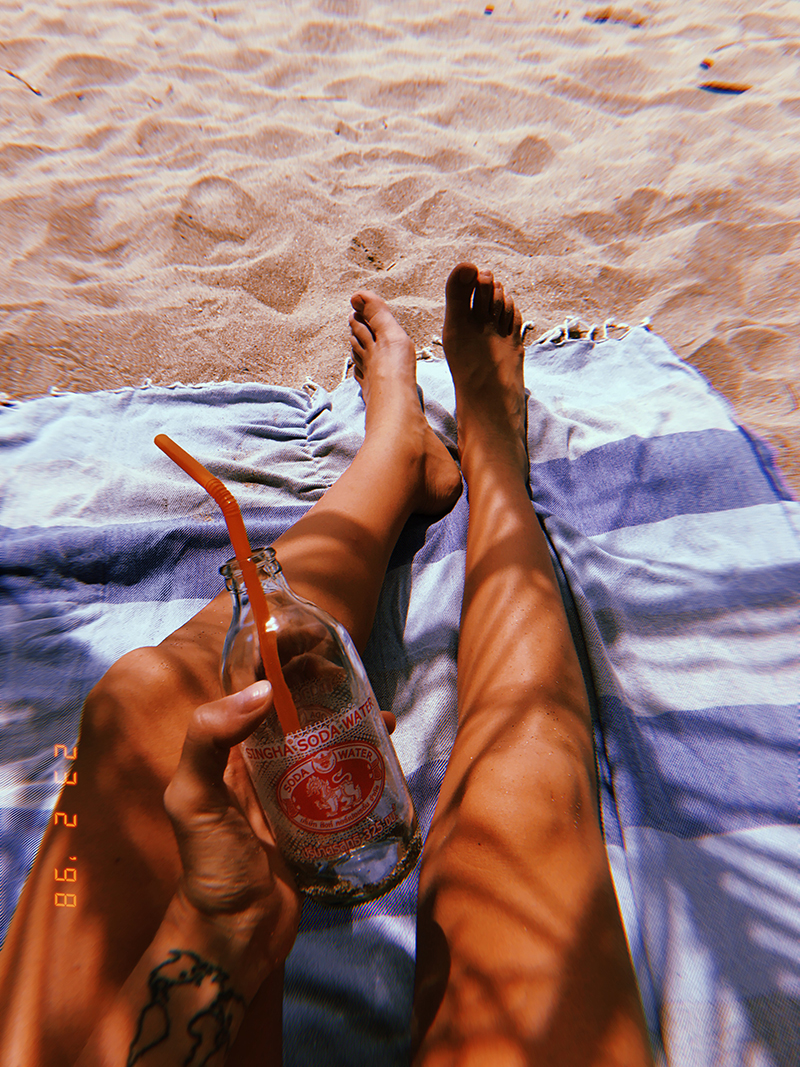 a little shoutout to the sparkliest of sparkling waters - singha soda water