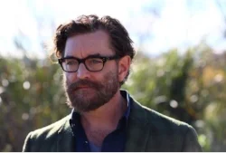 Timothy Omundson.jpg