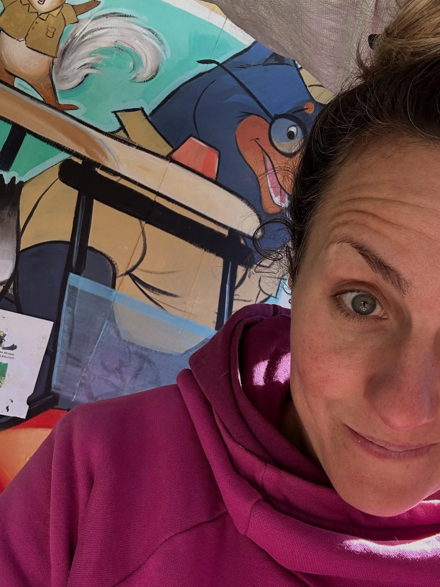 What am I doing 😬☺️ 🎨?? #behindthescenes #wip #commercialart #freelanceillustrator #painting