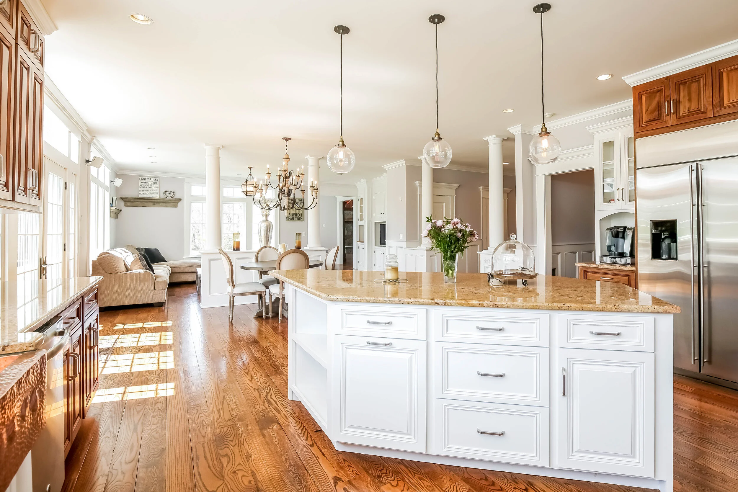 024-Kitchen-2596953-large.jpg
