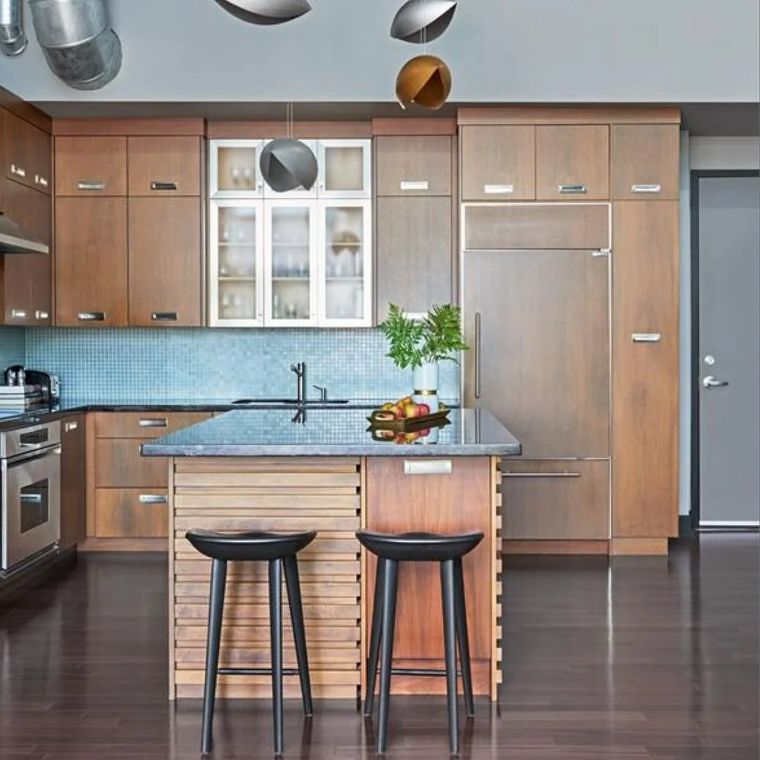 Throwback to one of my very first projects! It&rsquo;s still one of our favorites! 

We transformed this bachelor pad in a cool old factory building from a cold, basic space into a warm, cozy haven full of layers and character. 😎

Swipe to see the a