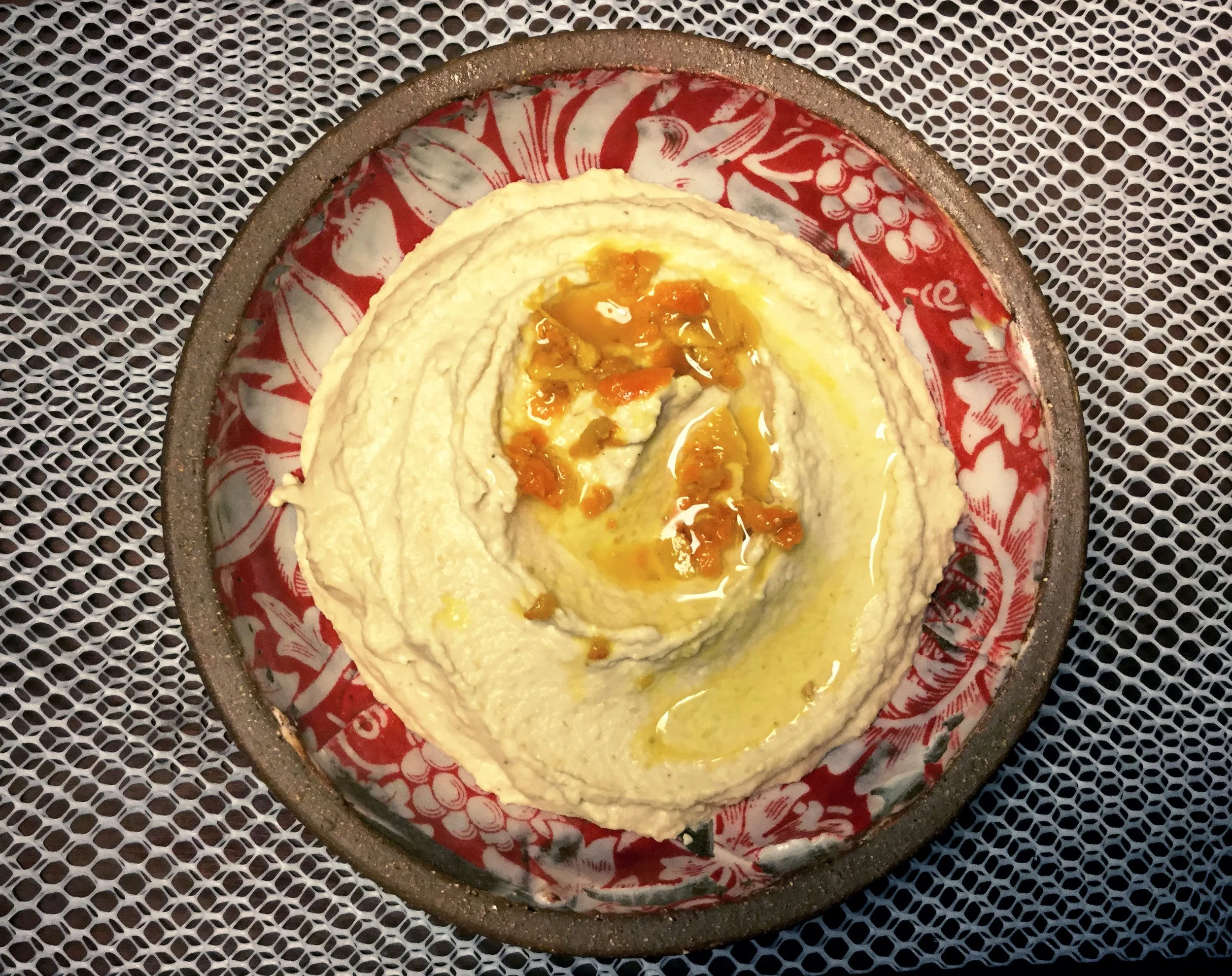 Hummus Turm Ginger.jpg