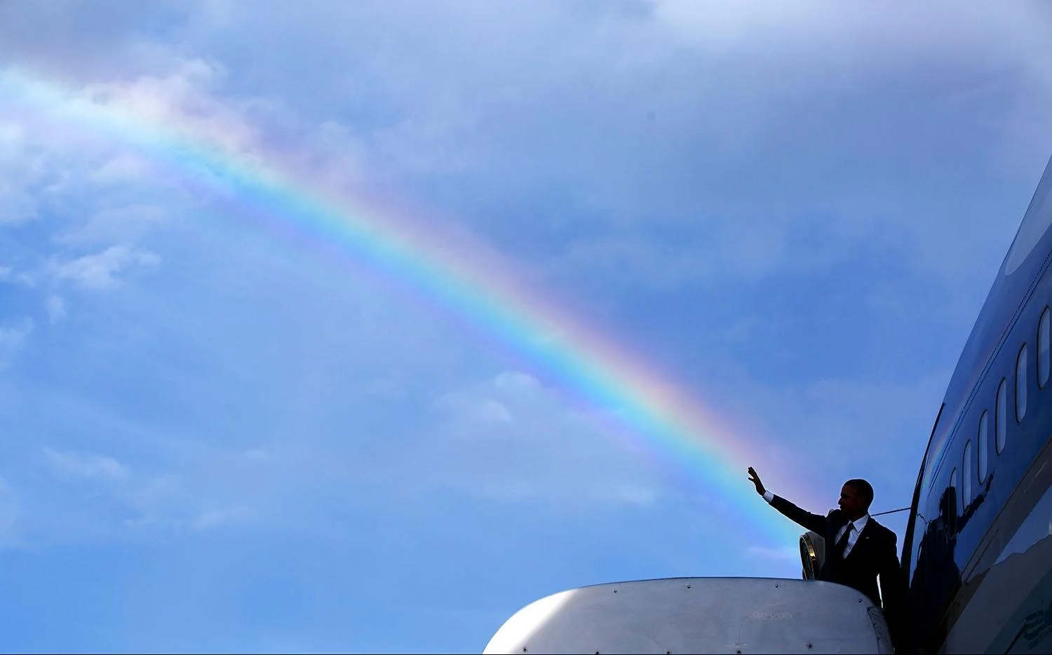President Barack Obama boards Air Force One after a visit to Jamaica in 2014. Official White House photo by Pete Souza
