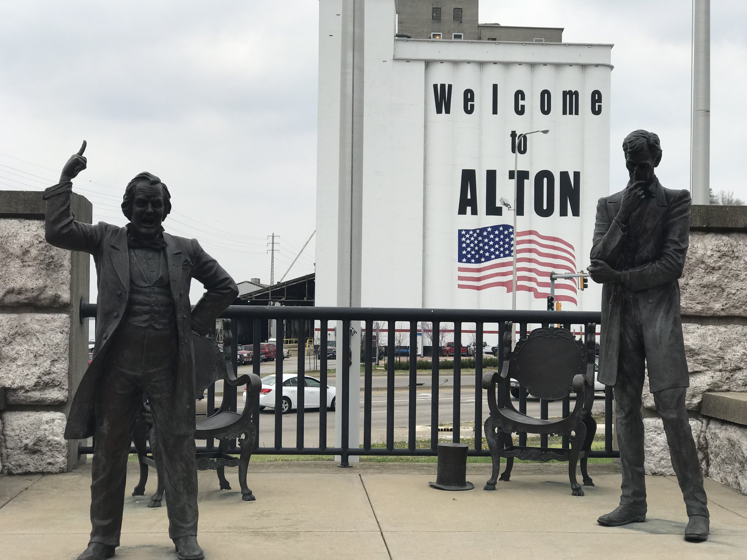  Statues at the site of the last of the 1858 debates between Stephen Douglas and Abraham Lincoln in Alton, Ill. 