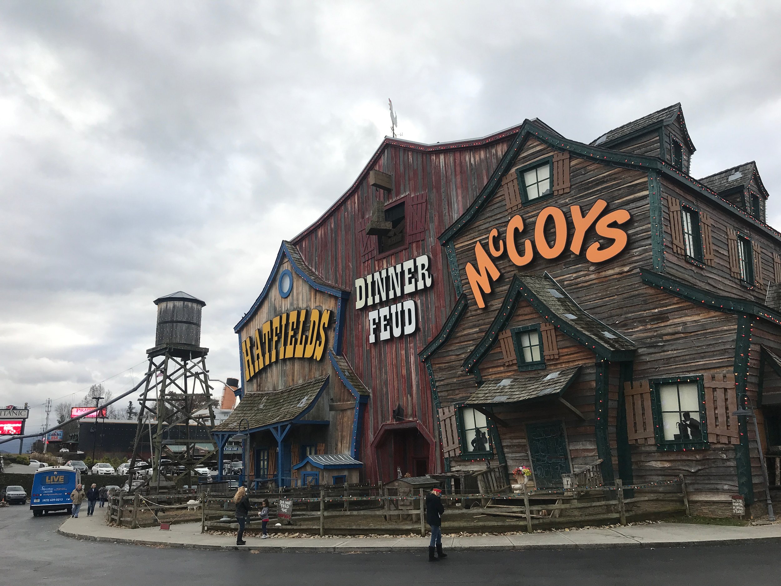  A dinner theater in Pigeon Forge, Tenn., where a family dispute that left dozens killed is portrayed as slapstick comedy.      