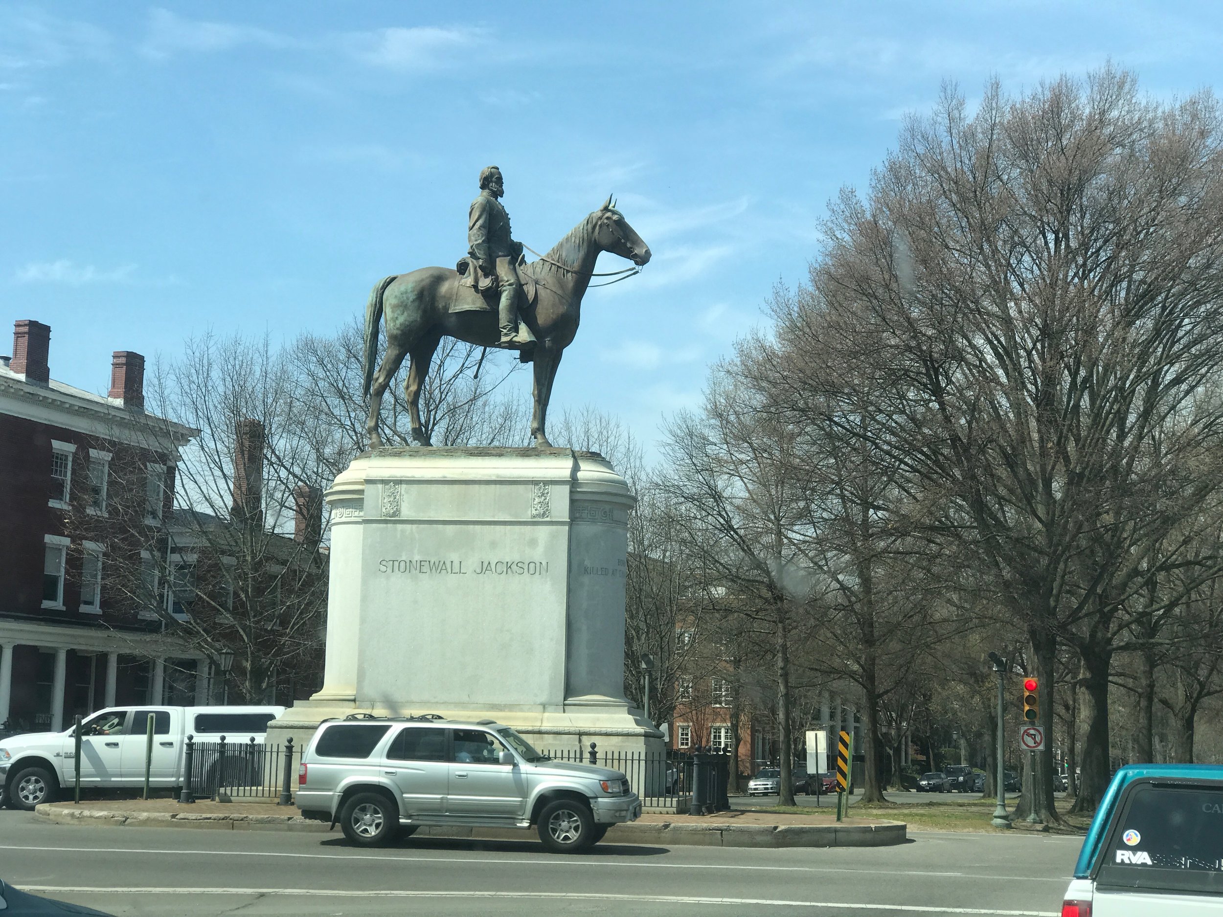  Gen. Stonewall Jackson stands guard on Richmond’s Monument Ave. 