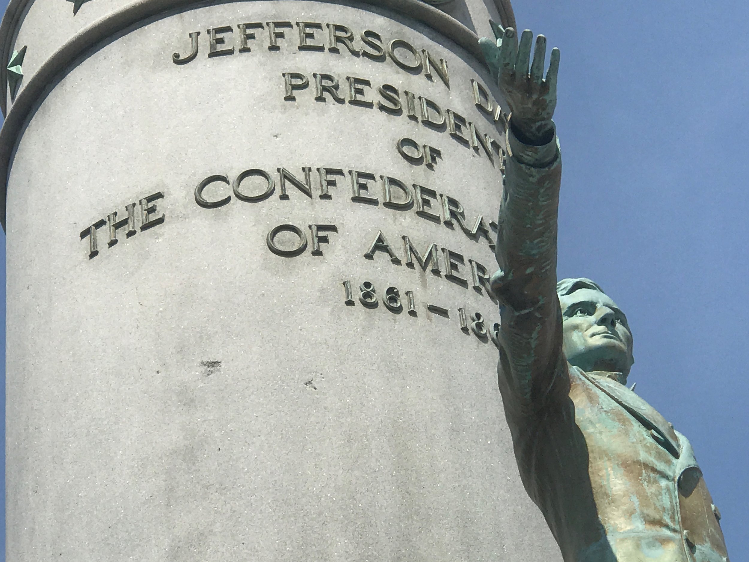  A Richmond advisory commission recommends this memorial to Jefferson Davis be removed from Monument Avenue. 