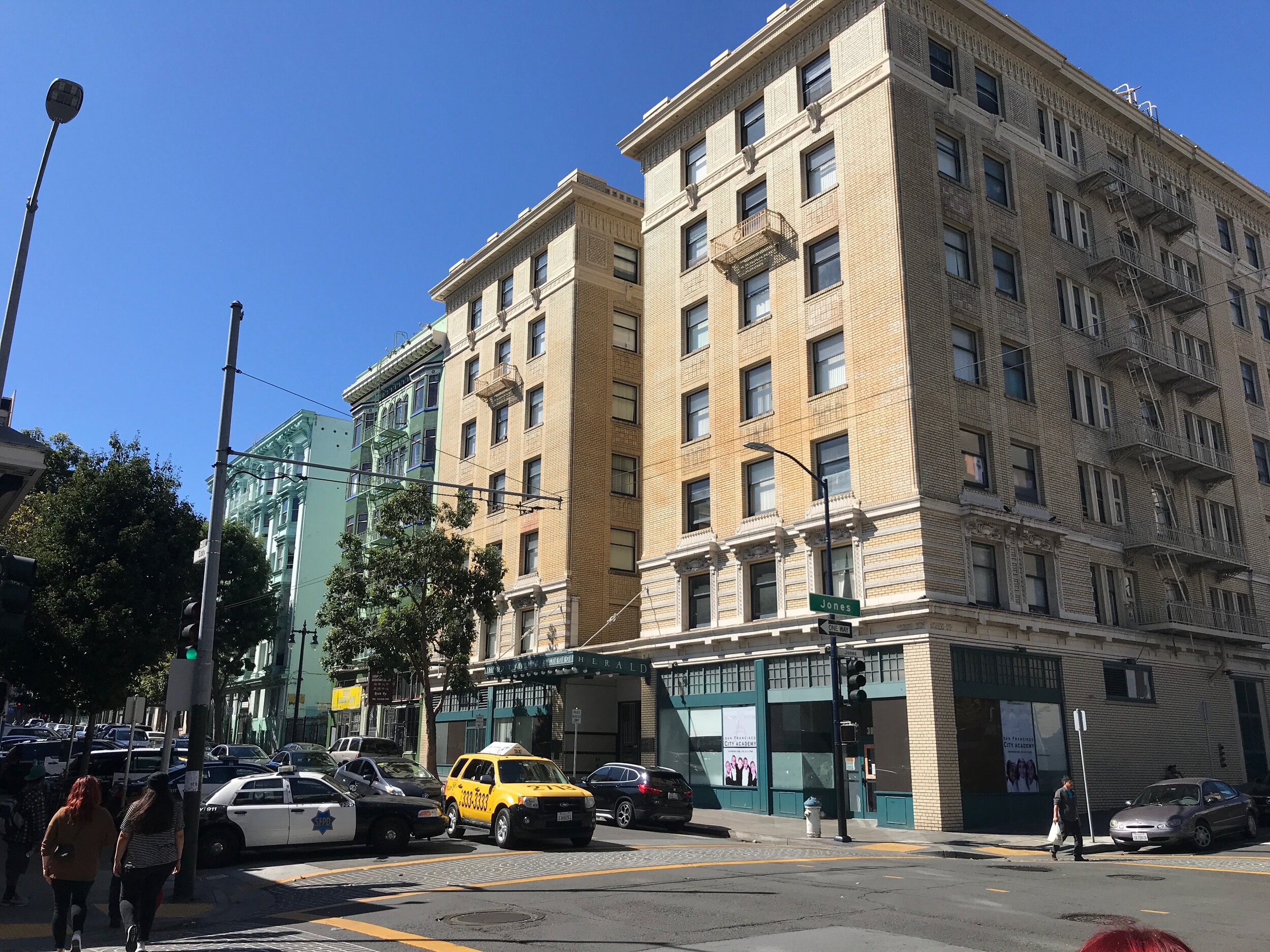  Rebuilt quickly after the 1906 earthquake and fire, the Tenderloin was suited to the development of residential hotels, a housing type that defined the neighborhood. More than 400 Tenderloin buildings are protected as historical structures. 