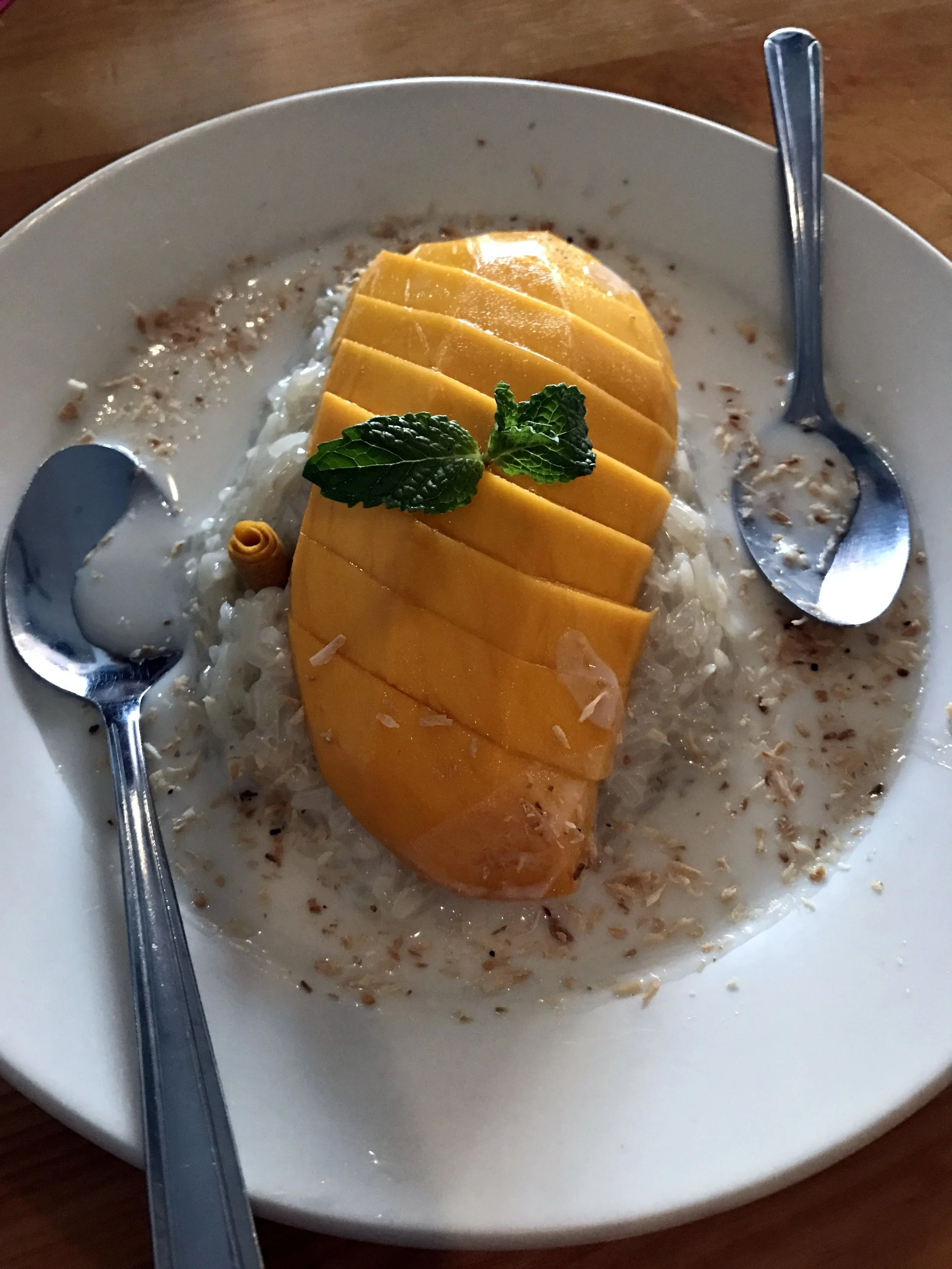 Khao Neow Mamuang: Sweet sticky rice with mango. So, so, SO GOOD!!!