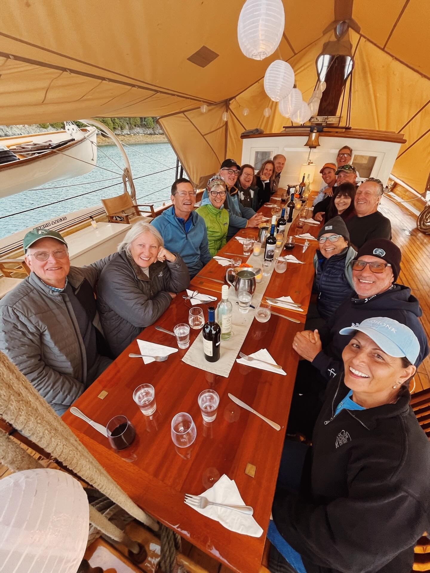 Happy sailors = happy sailing 😁 

#sailmaine #thisiswindjamming #schoonerladona