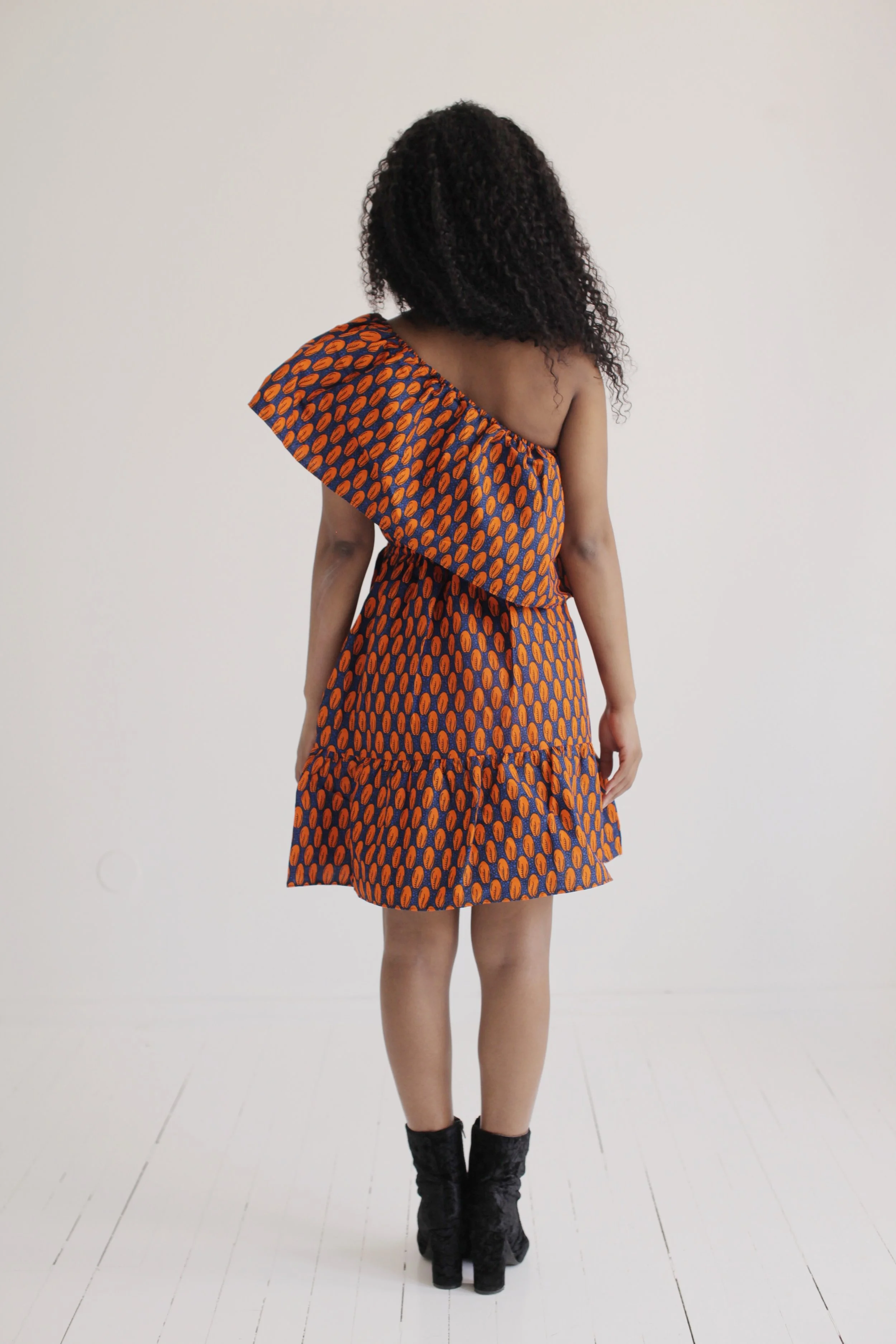 Miss sabado orange back.jpeg