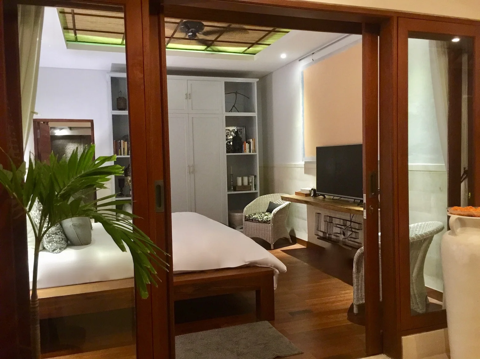 bedroom 2 "LIFE"