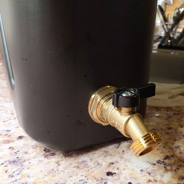Warning: a hole saw on steel for 10 minutes is SO LOUD!!!!
⚠️What's your weekend project?
🔽Comment below!

I installed a water faucet in the new ( not stolen) water jerrycan.