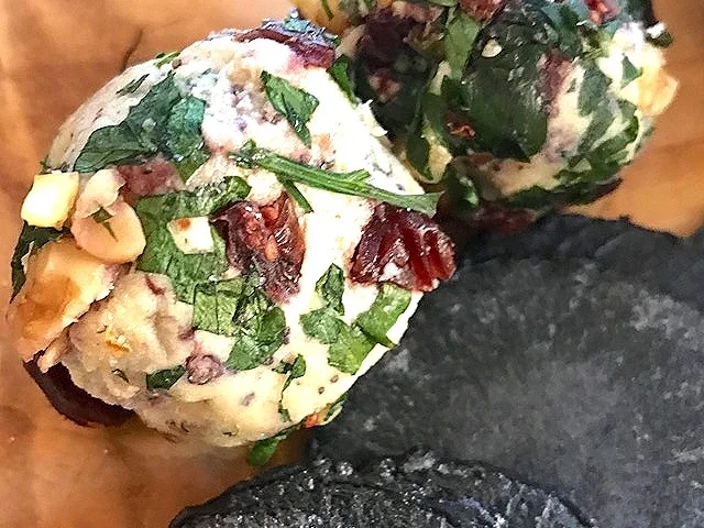 vegan%2Bcheeseballs.jpg