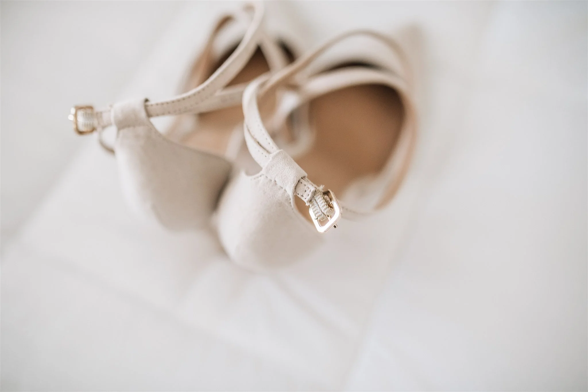 CAVES-BEACH-WEDDING-FINDLEY-10.jpg