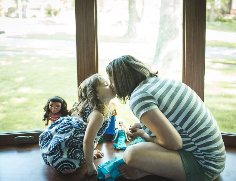 Northwest Indiana Lifestyle Newborn Family Session, Home Session, Natural Light, Laura Duggleby Photography-34.JPG