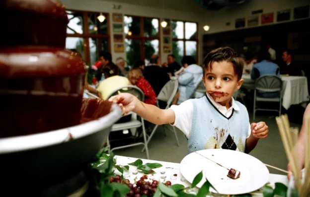 [Hindsight 20/20]  Wedding Reception / Dessert Table Tip #1: Have someone man the chocolate fountain.