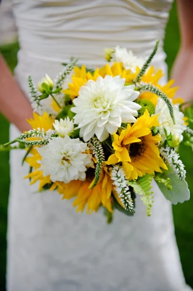 {BRIDAL BOUQUET} Wedding flowers by Breckenridge florist, Creative Flowers Inc | Petal and Bean