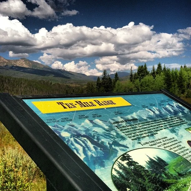 Identify local peaks with this sign. // #breckenridge #breckbecause #trail #breckmap