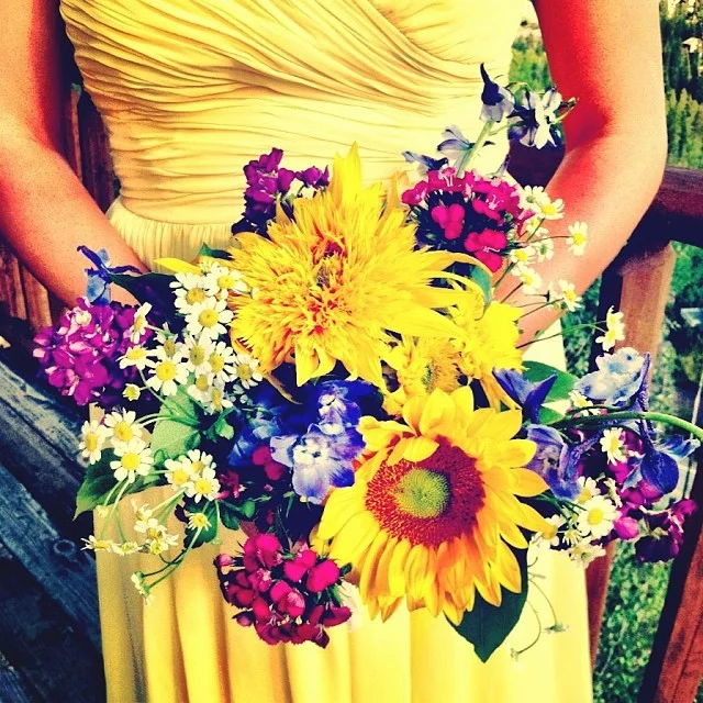 Bridesmaids love being in #weddings in #breckbecause there's a floral designer in town who makes the most gorgeous bouquets! // #breck #breckenridge #florist #flowers