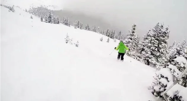 A Powder Day on Peak 6 at the Breckenridge Ski Resort [Video]