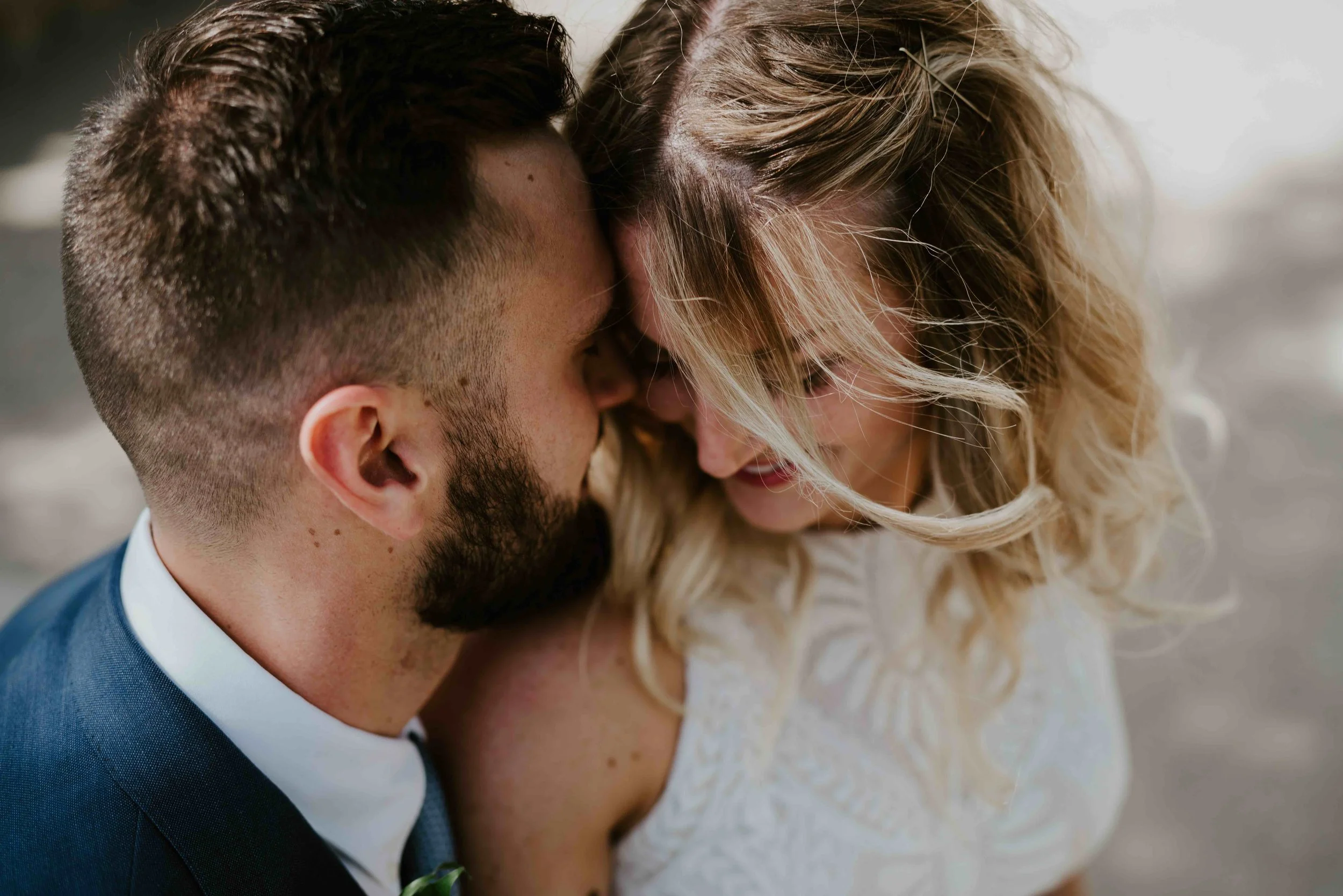 colorado bride and groom small wedding by lake dillon | summit mountain weddings