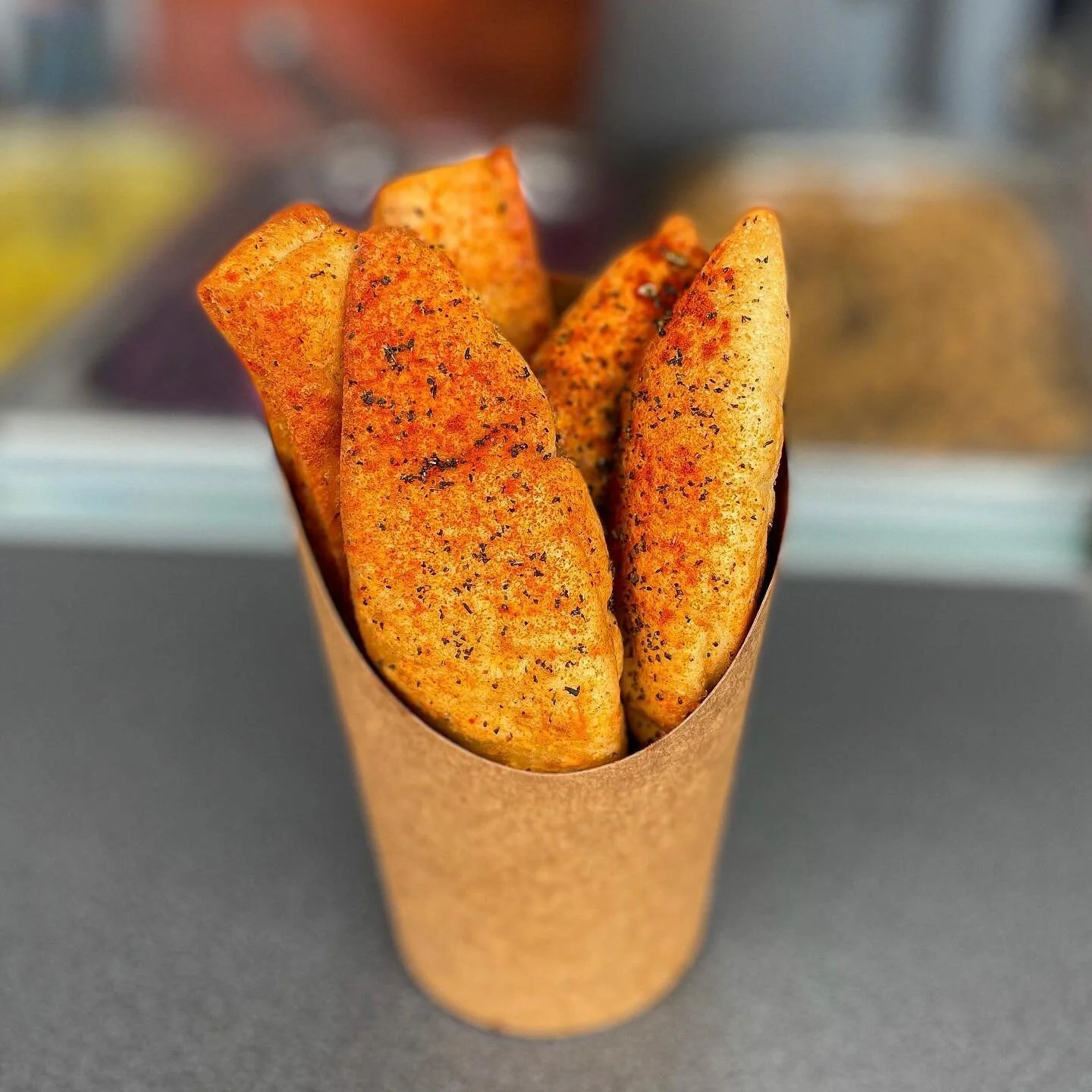 Come rain or shine, these pitta chips are sure to brighten your day 😄☀️

.
.
.
#falafel #pittachips #madeinbristol #bristolfood #yossifoods #foodfromjerusalem #foodbloggerbristol #supportlocal #supportlocalbusiness #eatlocal #bristolfoodie #buylocal