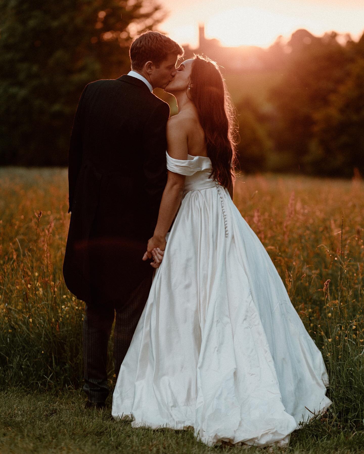 I had the absolute pleasure of capturing Isobel &amp; Rory&rsquo;s beautiful garden marquee wedding over the bank holiday weekend. We had classic summer showers but ended with a stunning sunset ✨ What a day! 

Dress: @sallybeancouture 
Mua: @gabriell