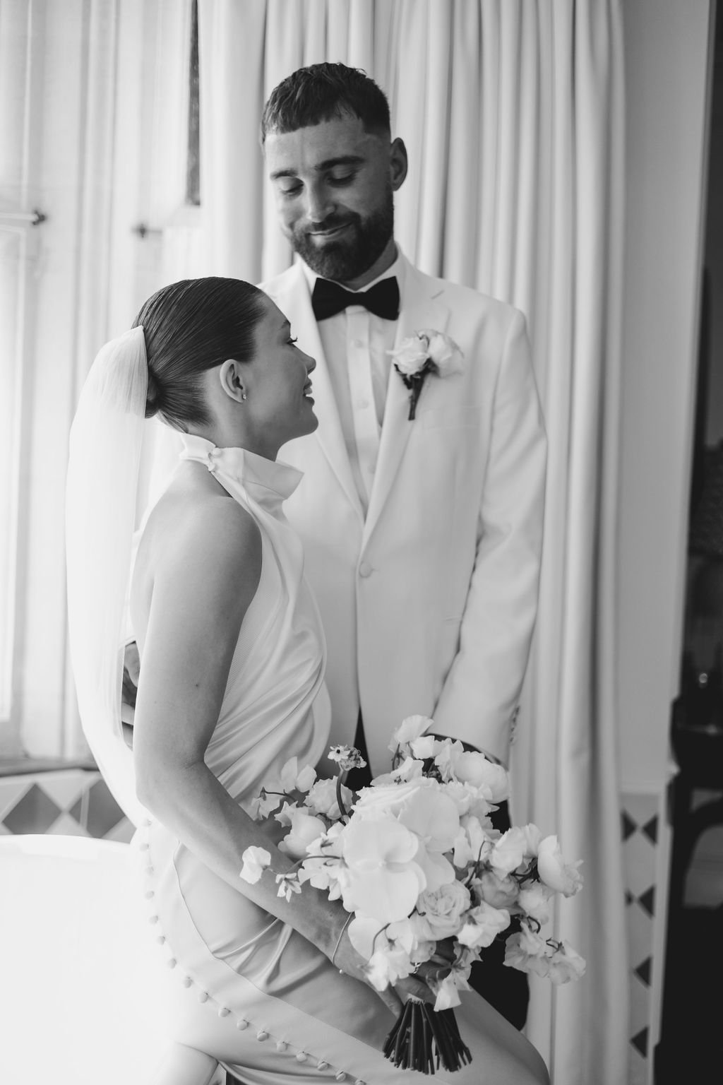 L&J-KinHouseWeddingWiltshire-628.jpg